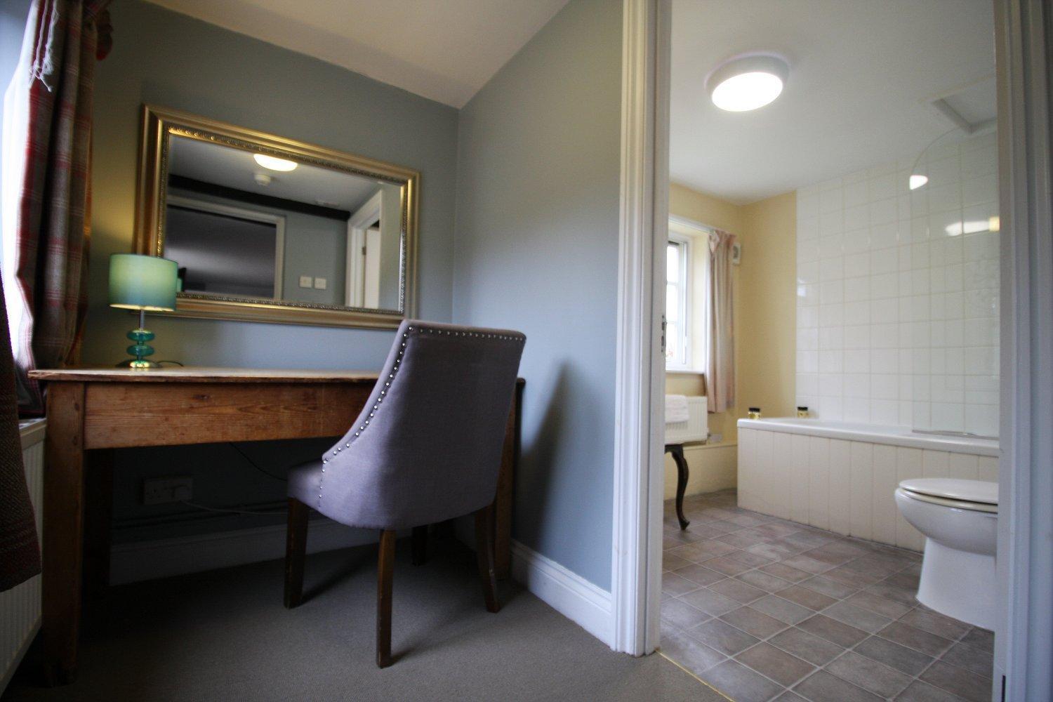 The Carpenters Arms Hotel Newbury  Room photo